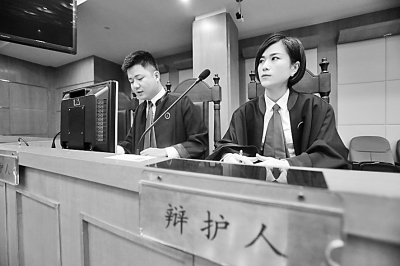 律师袍彰显律师制度走向成熟
