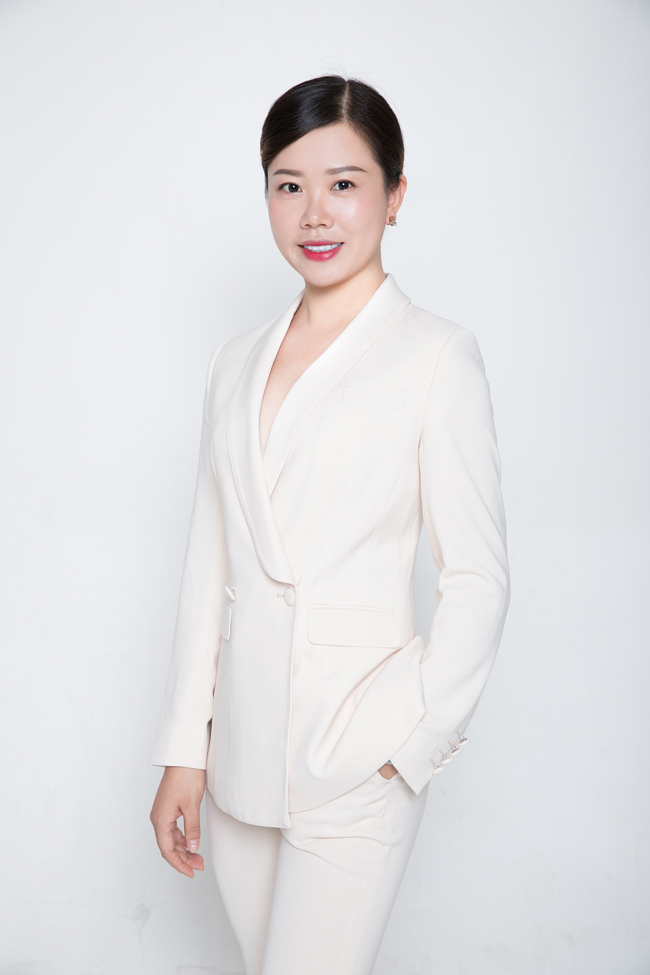 女生商务形象照-麦维逊